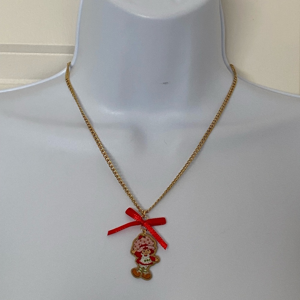 Charming Strawberry Shortcake Fashion Jewelry Necklace.